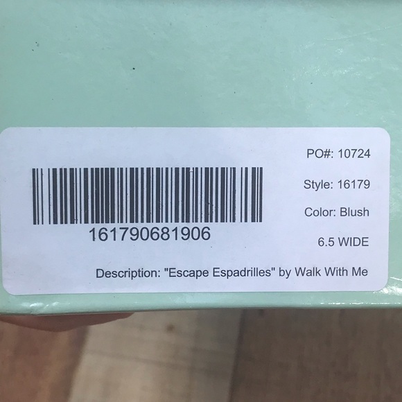 NWT Woman’s Escape Espadrilles by Walk With Me. - Picture 10 of 10